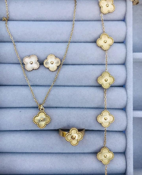 GOLDEN Clover Gold Plated Jewelry Set | Stainless Steel Premium Necklace Bracelet and Ring | Elegant Lucky Charm Gift for Her | Elegant Jewelry